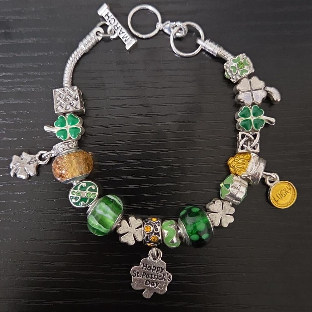 Willabee & Ward Toggle Charm Bracelet Shamrock Clover Celtic March St. Patrick's